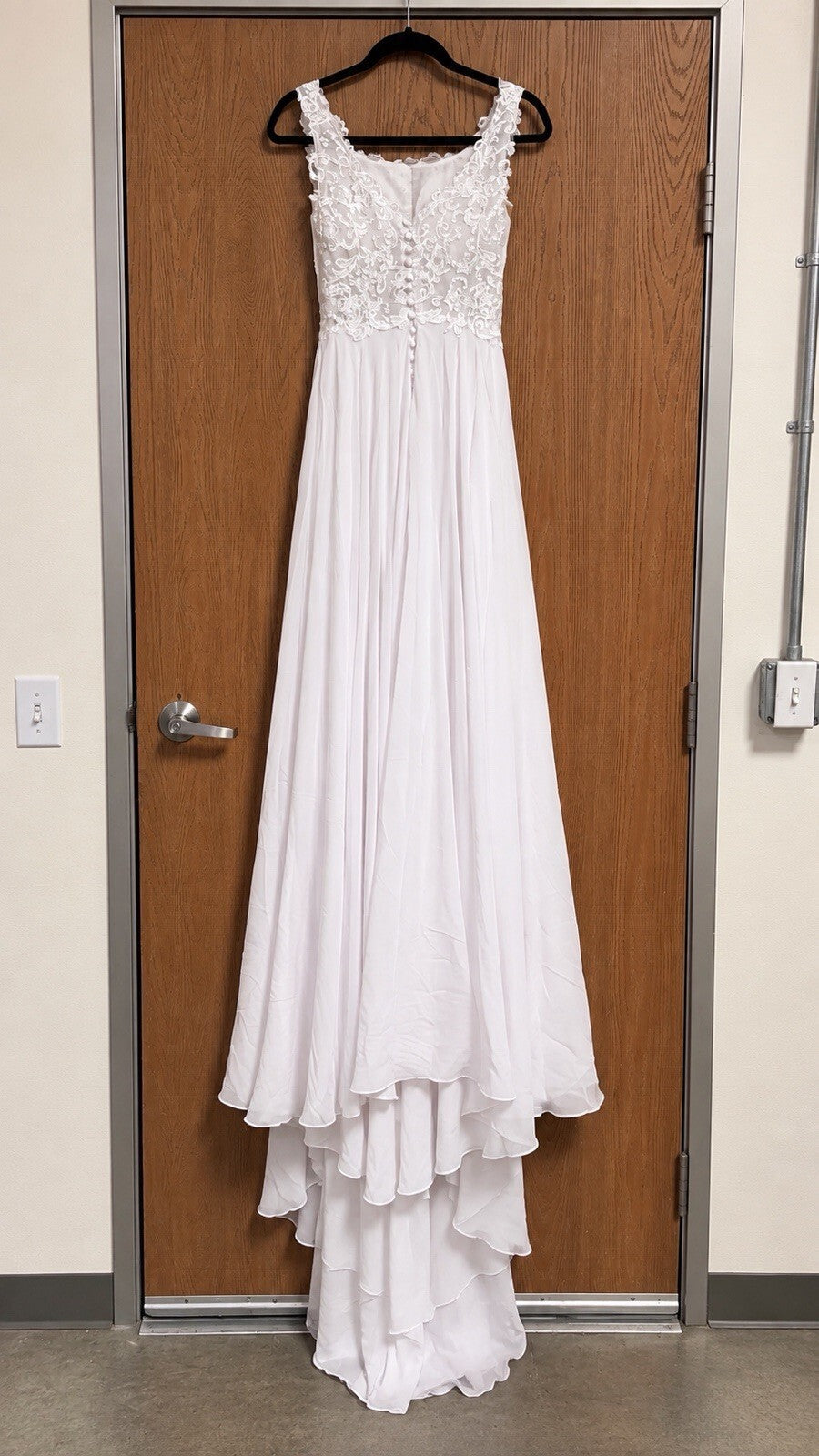White Lace Chiffon Wedding Dress Size 2 Bridal Gown Button Back Long Train