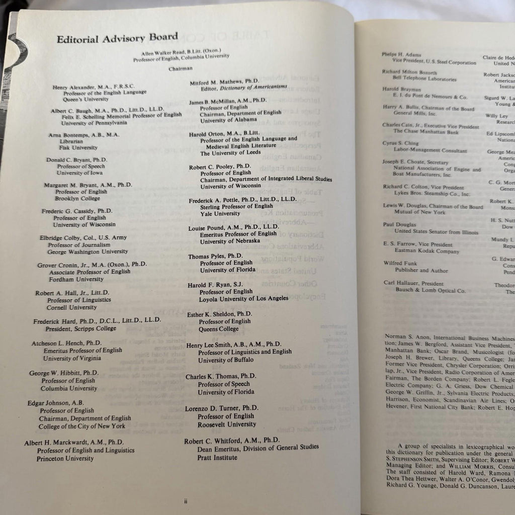 Vintage 1978 Funk & Wagnalls Encyclopedic Dictionary Gold