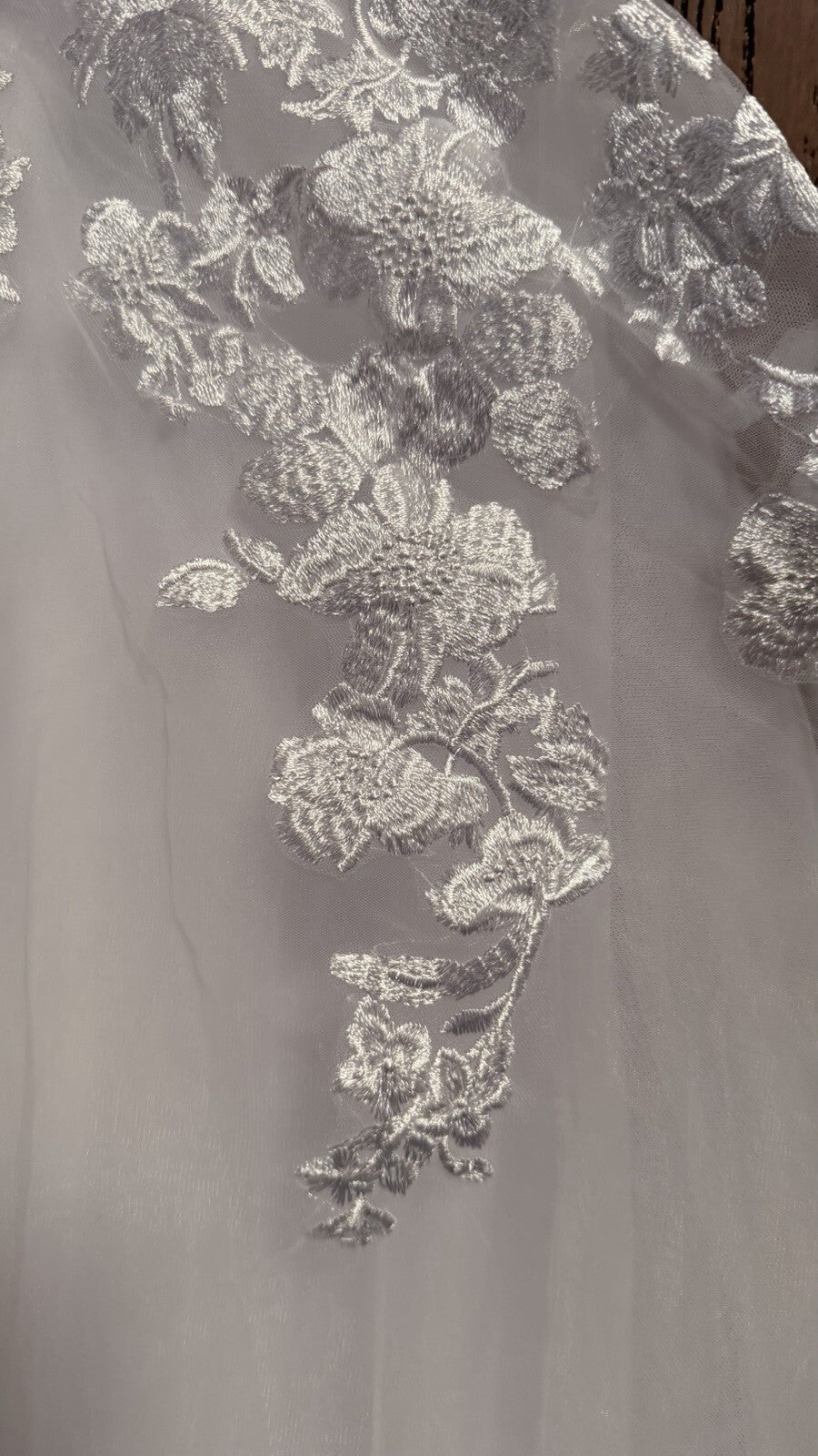 Muse-bridals Wedding Dress Size 8 White Lace Tulle A-Line V-Neck Bridal Grown