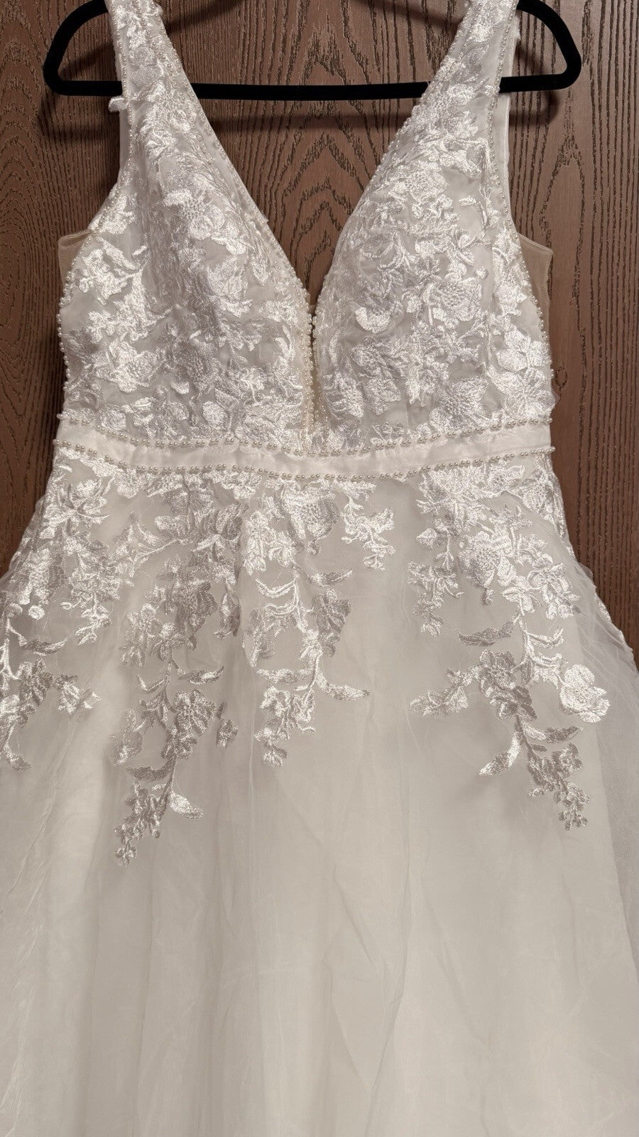 White Ivory Lace Wedding Dress Deep V Neck A-Line Bridal Gown 16” Waist 65” Long