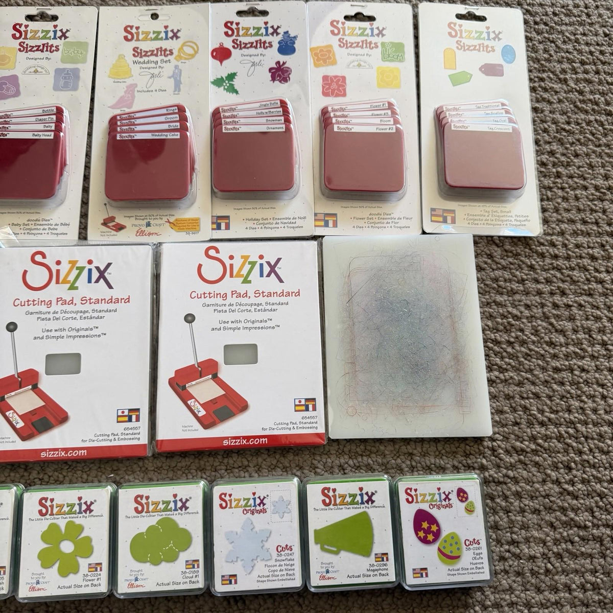 Sizzix Original Red Wheeled Carry Bag w/ Machine & Dies Lot
