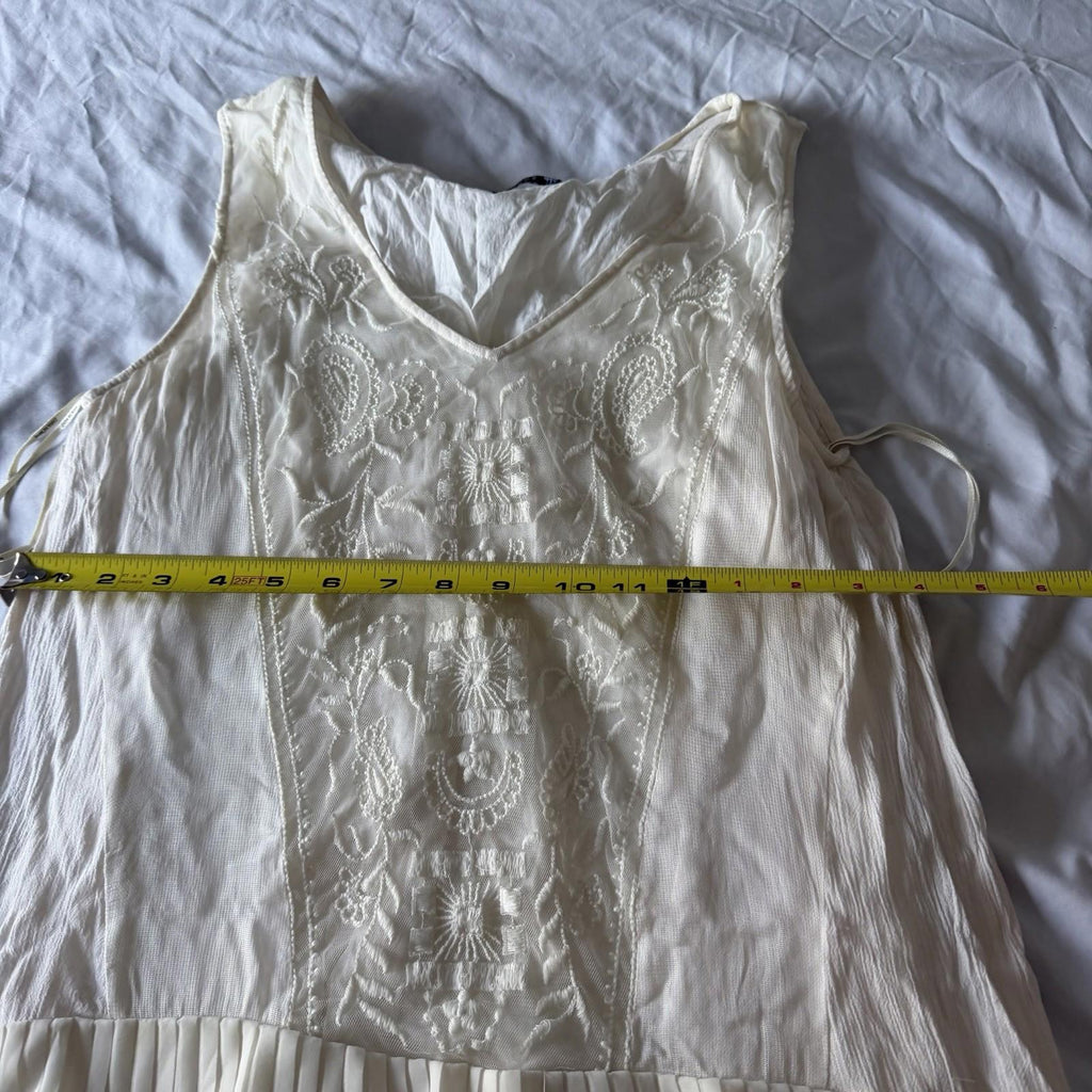 Vintage Zara White Embroidered Tiered Pleated Mini Dress Size M