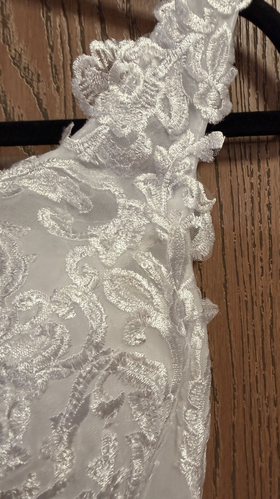 White Lace Chiffon Wedding Dress Size 2 Bridal Gown Button Back Long Train