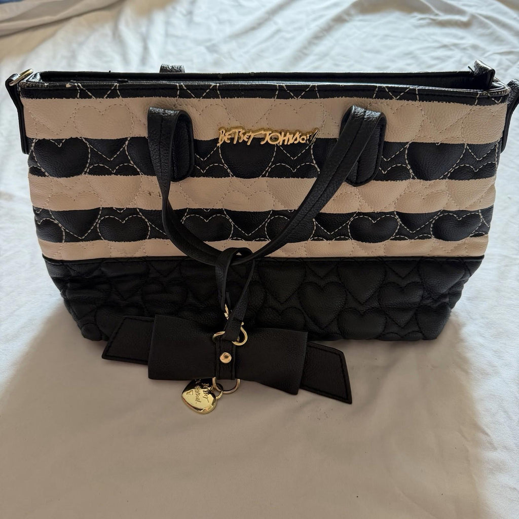 Betsey Johnson Quilted Heart Tote Black Beige Striped Bow Charm Gold Hardware