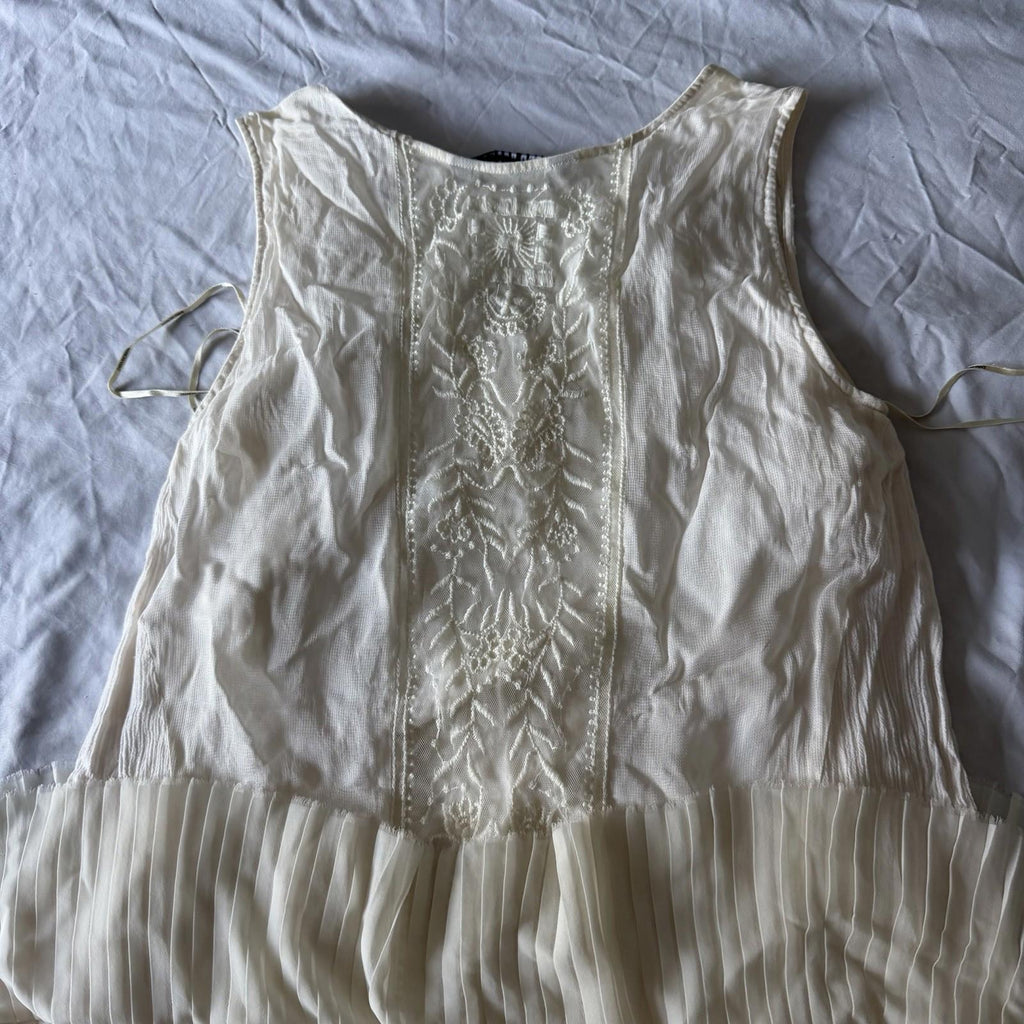 Vintage Zara White Embroidered Tiered Pleated Mini Dress Size M