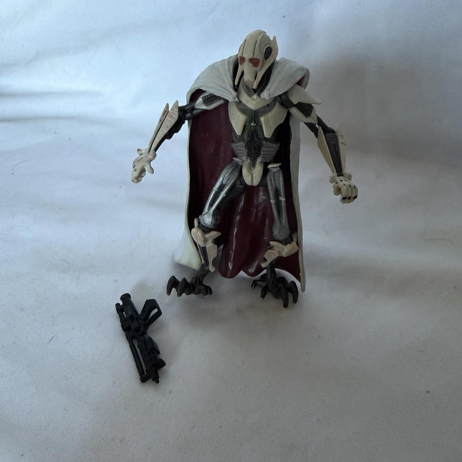 Star Wars Saga Collection General Grievous Figure w Cape & Blaster Hasbro
