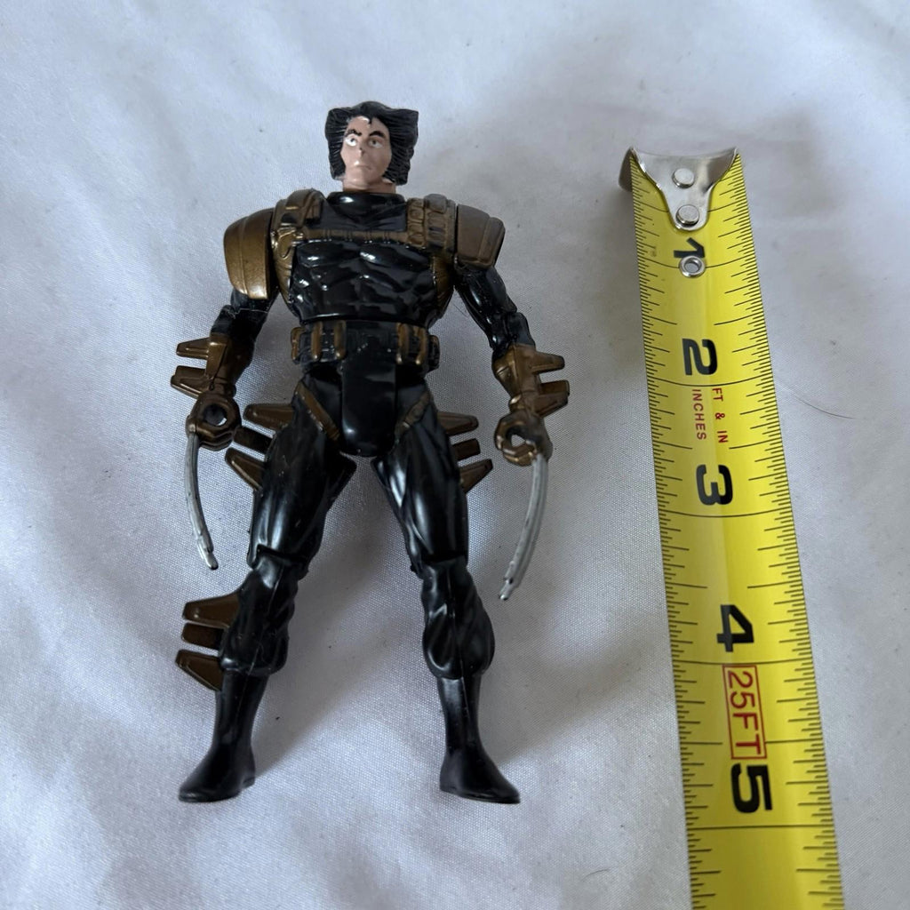 Vintage 1993 Marvel Wolverine Action Figure ToyBiz w Claws X-Men
