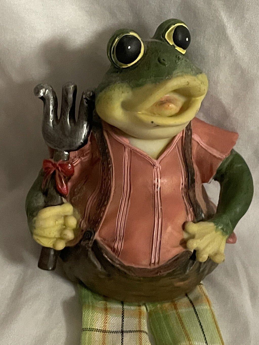 Ganz Cottage Collectibles Frog Figurine with Rake - EA14660 Cheektowaga NY EUC