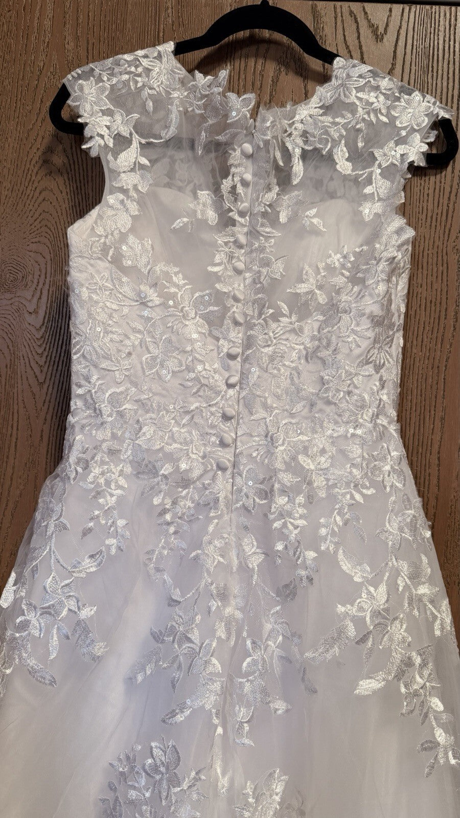 Ivory Lace A-Line Wedding Dress Size 6 Floral Tulle Bridal Gown Cap Sleeve