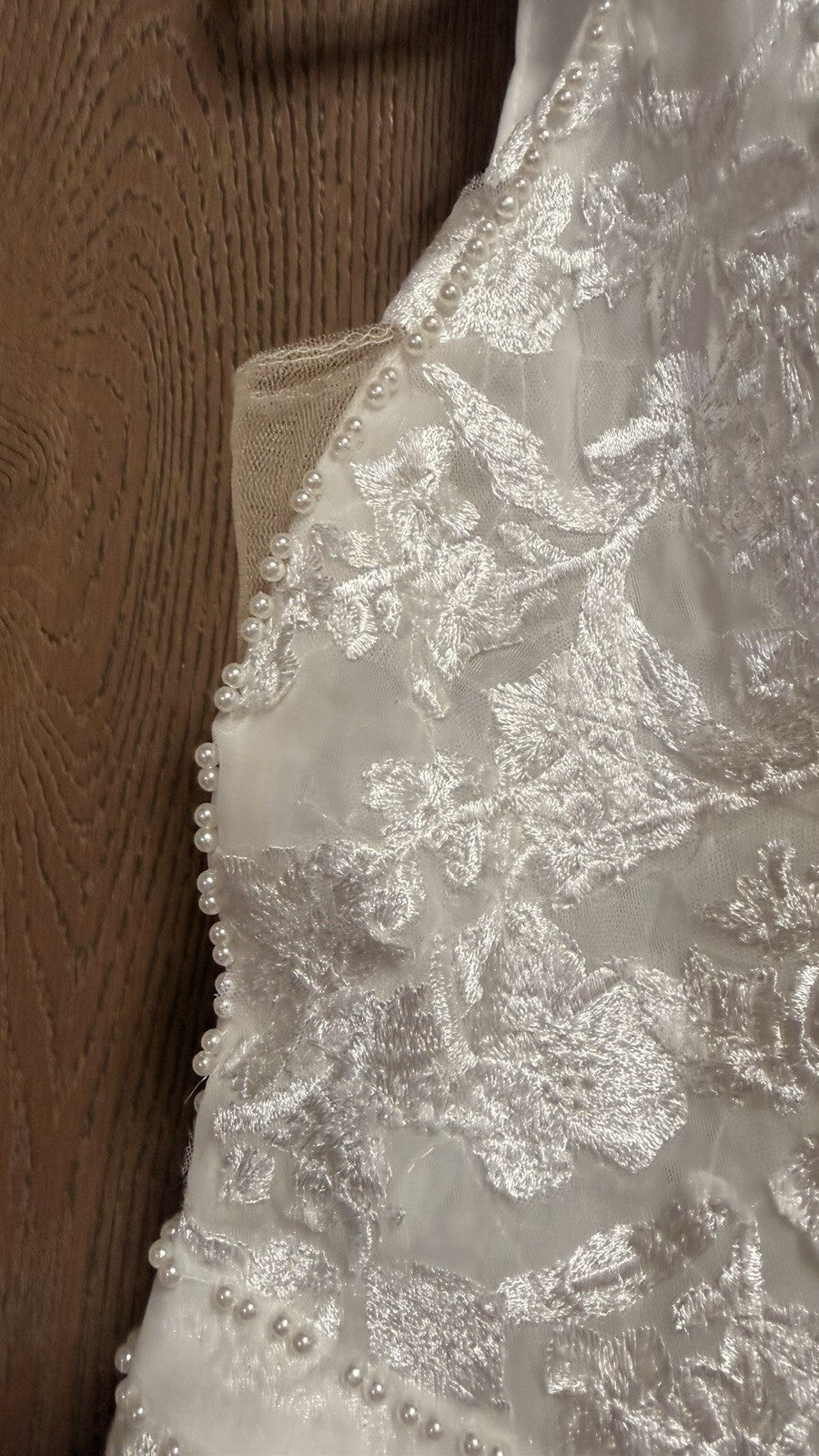 White Ivory Lace Wedding Dress Deep V Neck A-Line Bridal Gown 16” Waist 65” Long