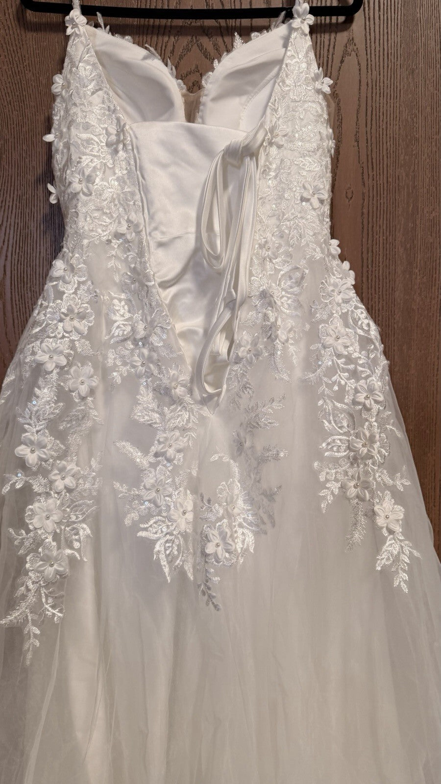Ivory Lace A-Line Wedding Dress Size 2 Spaghetti Strap Bridal Gown Tulle
