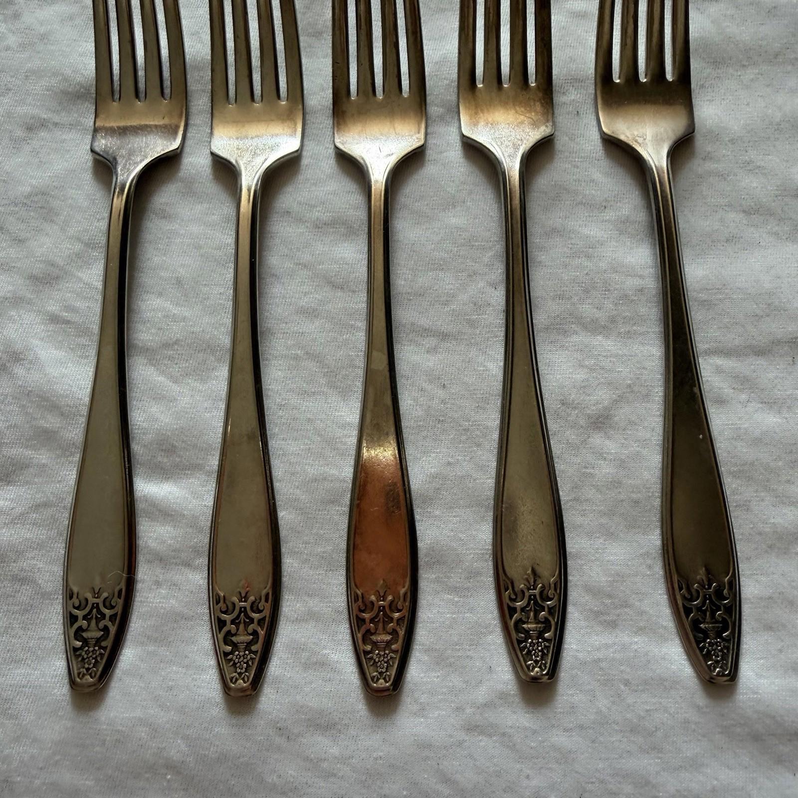 Vintage Wm Rogers & Son AA Silverplate Dinner Forks Set of 5 Ornate Grape Floral