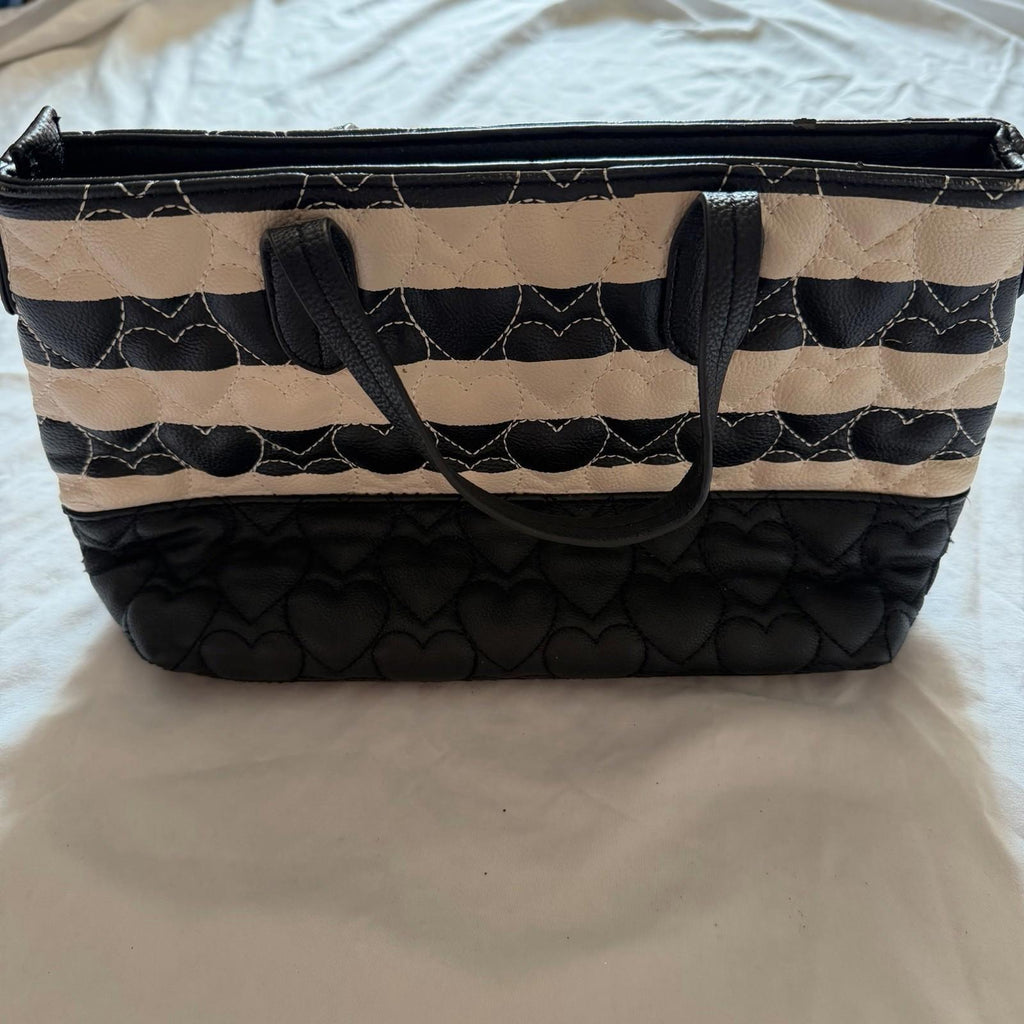 Betsey Johnson Quilted Heart Tote Black Beige Striped Bow Charm Gold Hardware