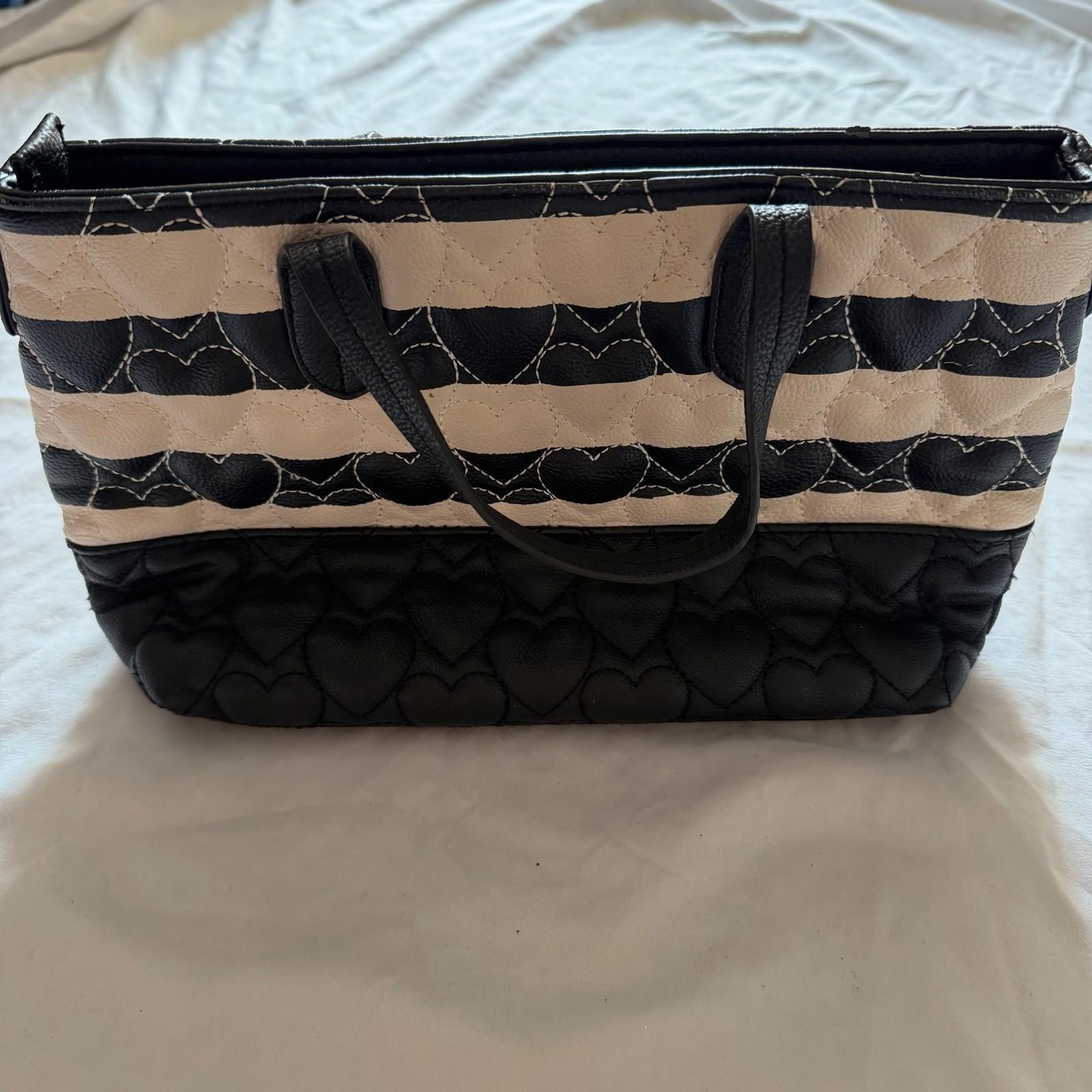 Betsey Johnson Quilted Heart Tote Black Beige Striped Bow Charm Gold Hardware