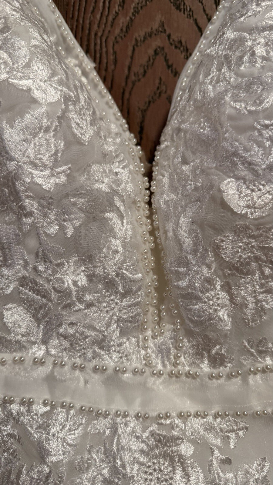 White Ivory Lace Wedding Dress Deep V Neck A-Line Bridal Gown 16” Waist 65” Long