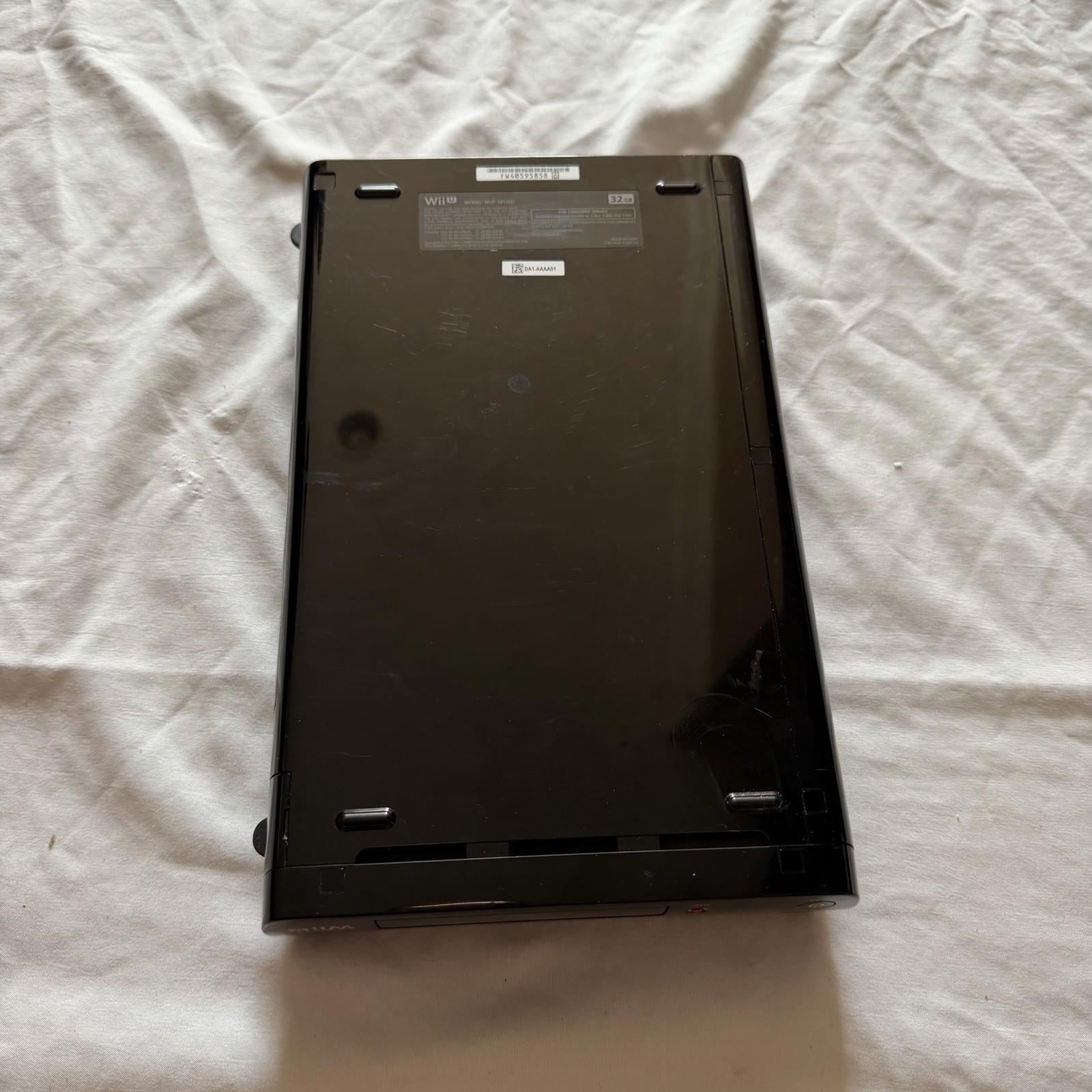 Nintendo Wii U 32GB Black Console WUP-101(02) - Console Only