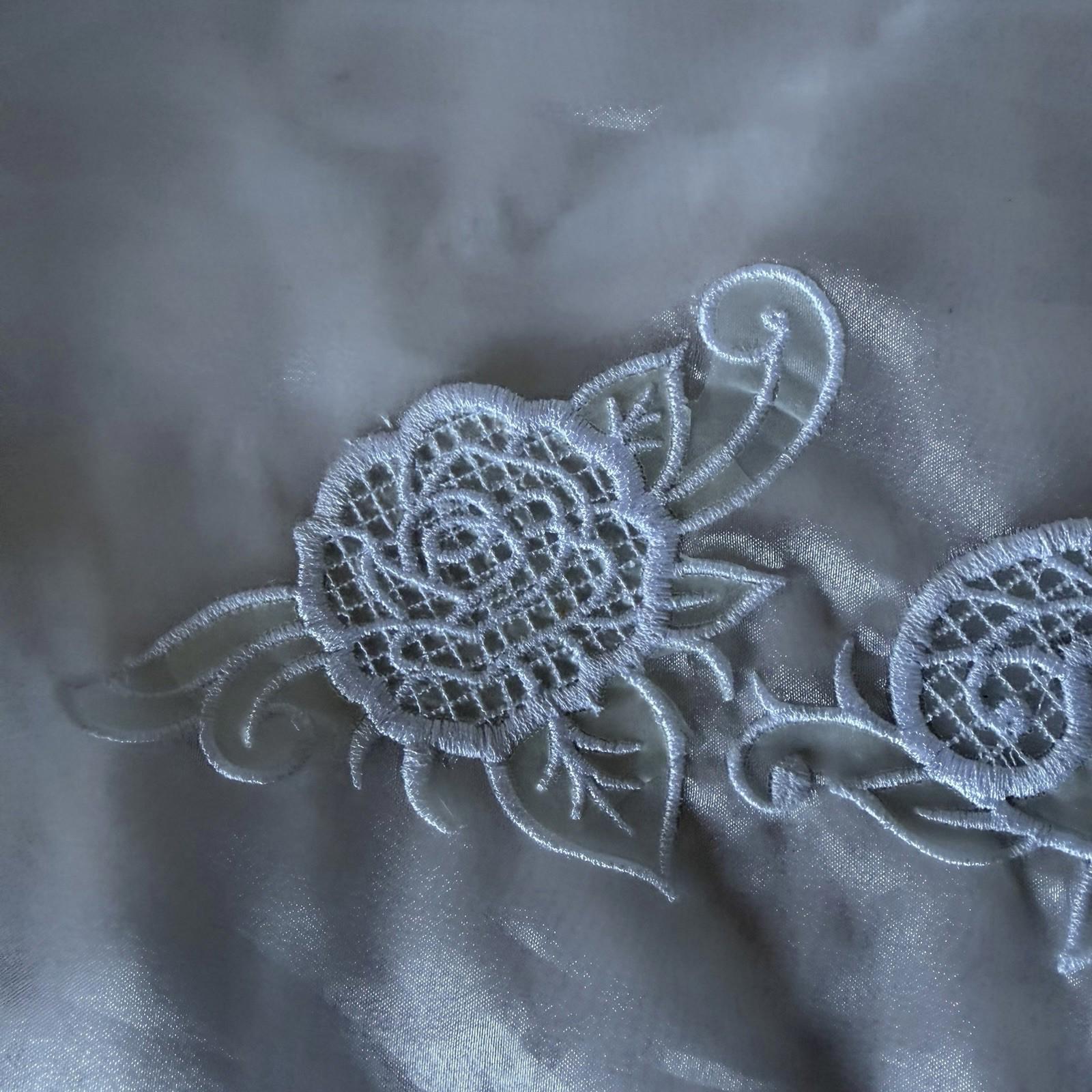 Vintage White Sheer Valance Embroidered Roses Lace Border Romantic Decor