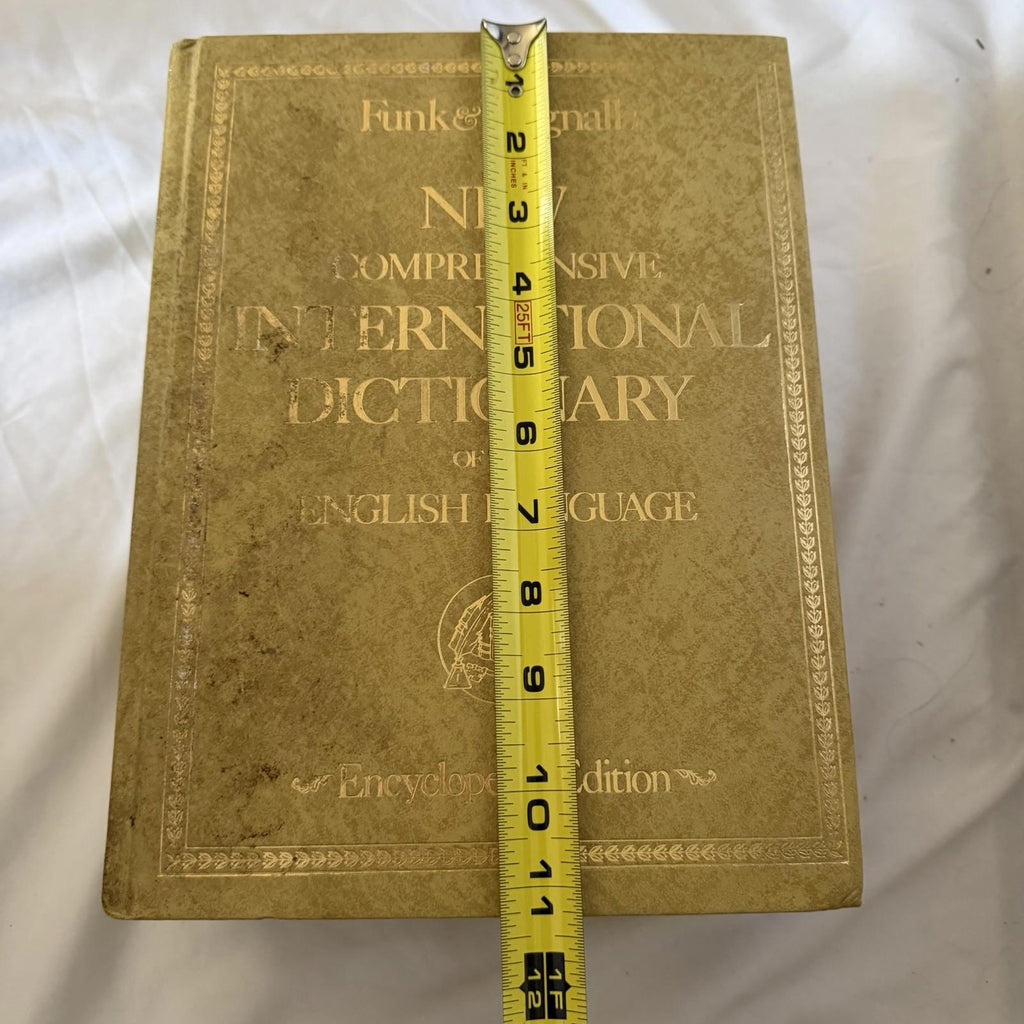 Vintage 1978 Funk & Wagnalls Encyclopedic Dictionary Gold