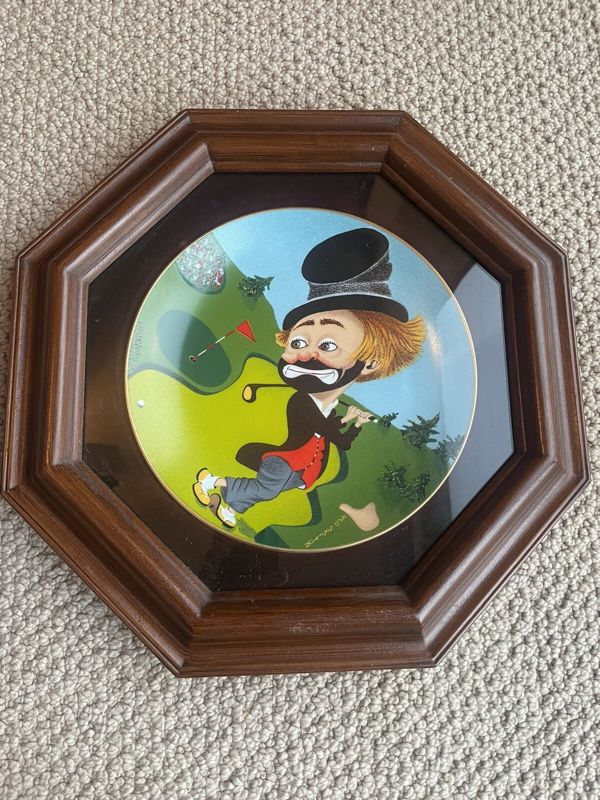 Red Skelton Collector Plate “Freddie On The Green” #8258/10000 Framed 13.5”