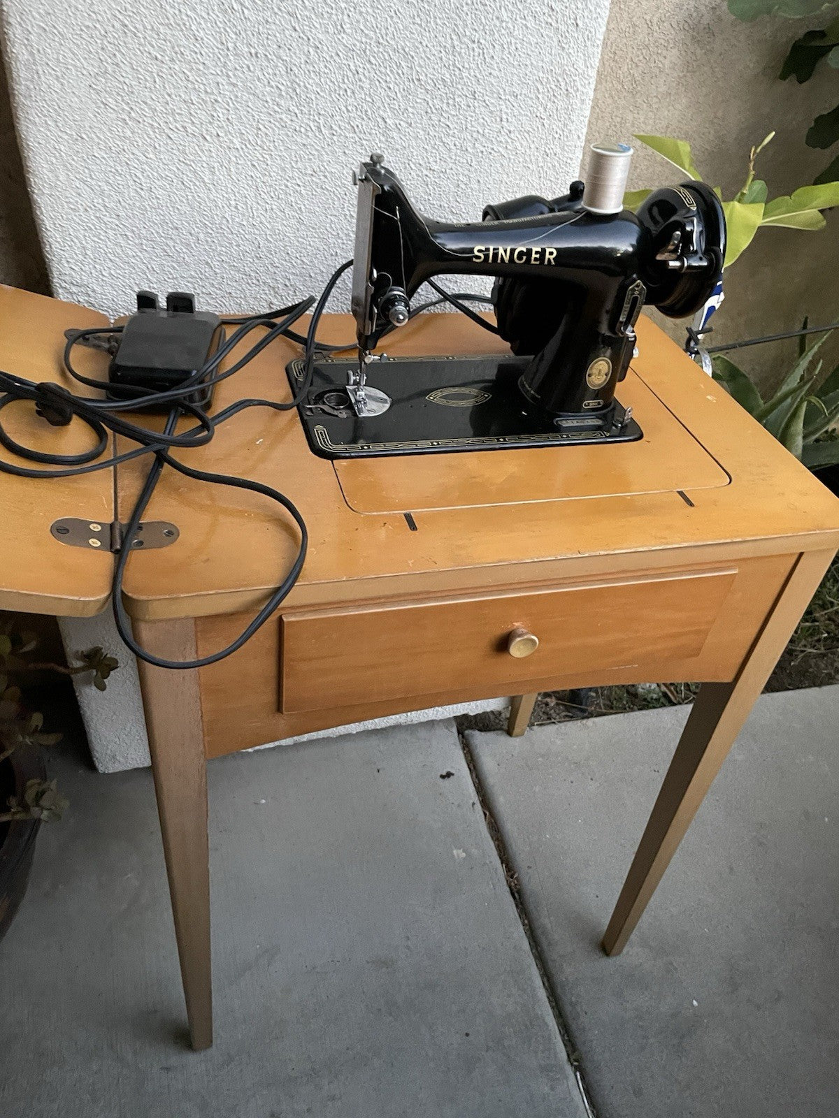 Vintage Singer 99K Sewing Machine in Cabinet w/ Light & Pedal 1955 Works Great