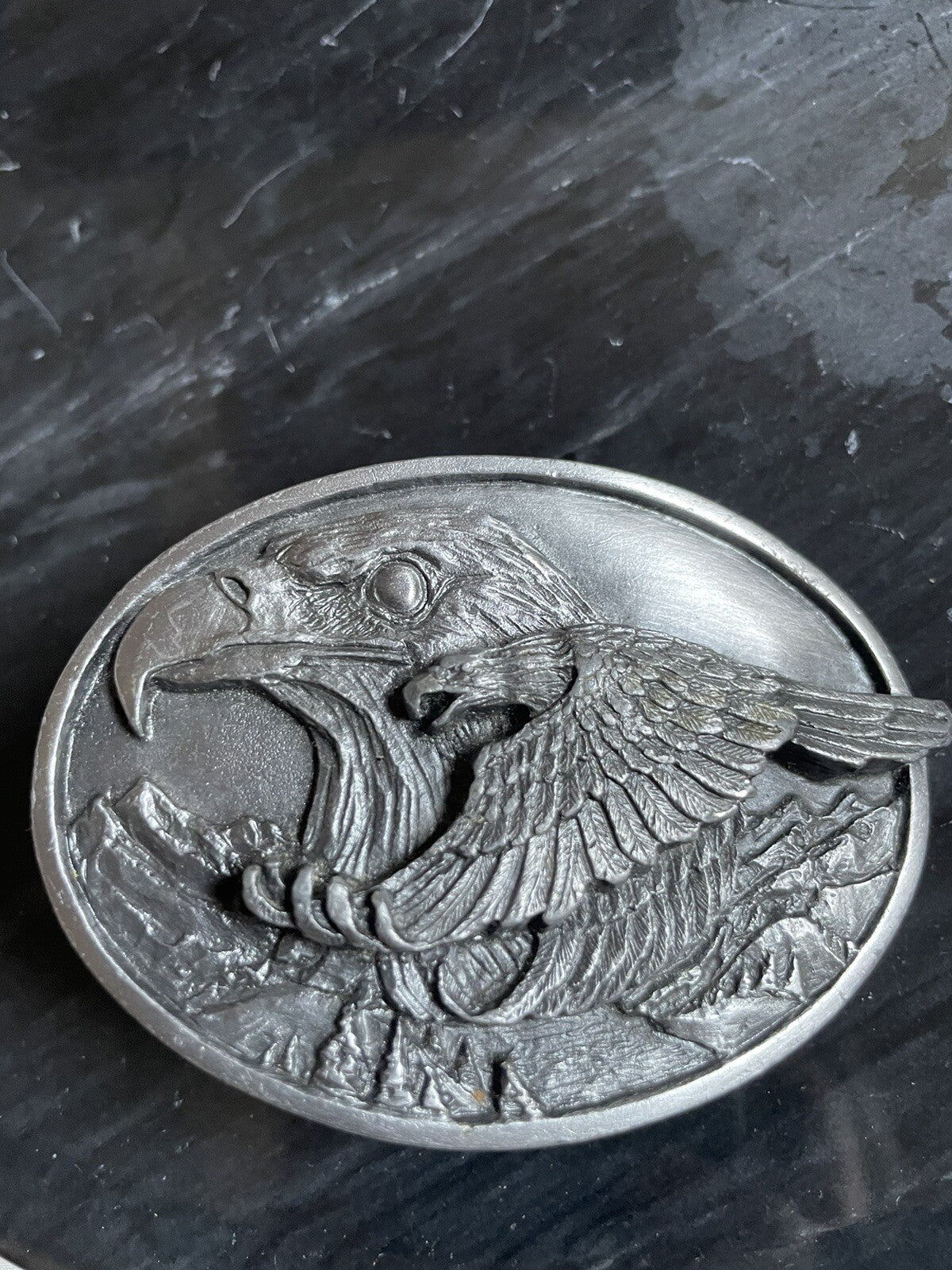 Vintage 1988 Siskiyou Buckle Co. Eagle & Hawk Belt Buckle - Made in USA - Y-50