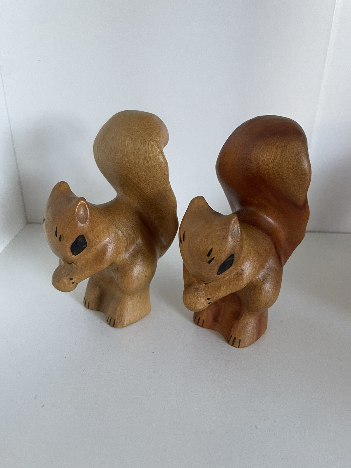 Vintage Set of 2 Myrtlewood Myrtle Wood Squirrel Figurine 4.75"