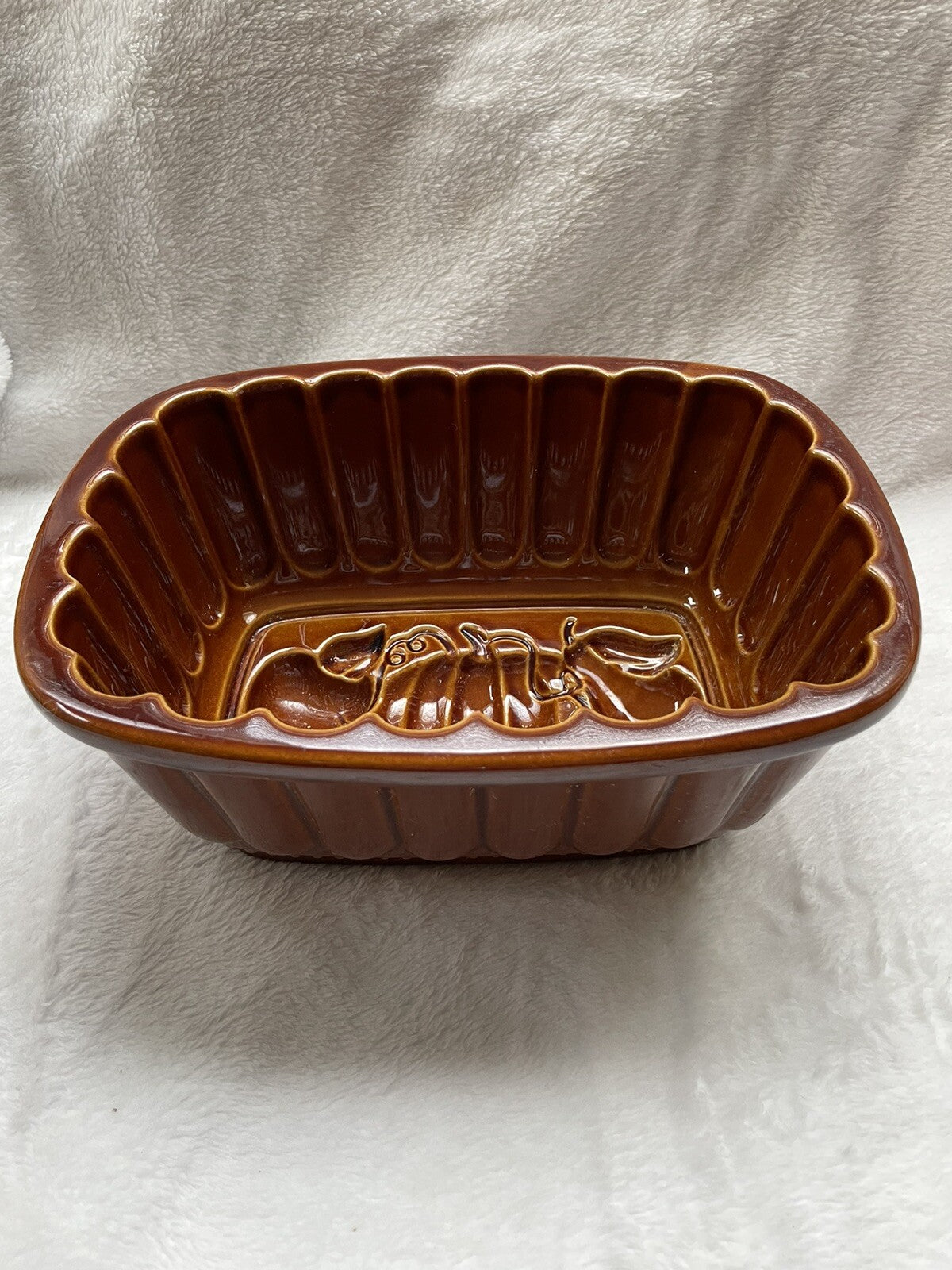 Crate & Barrel,Stoneware Brown Loaf Mold, Pumpkin /Apple,Fall/Harvest. No Chips.