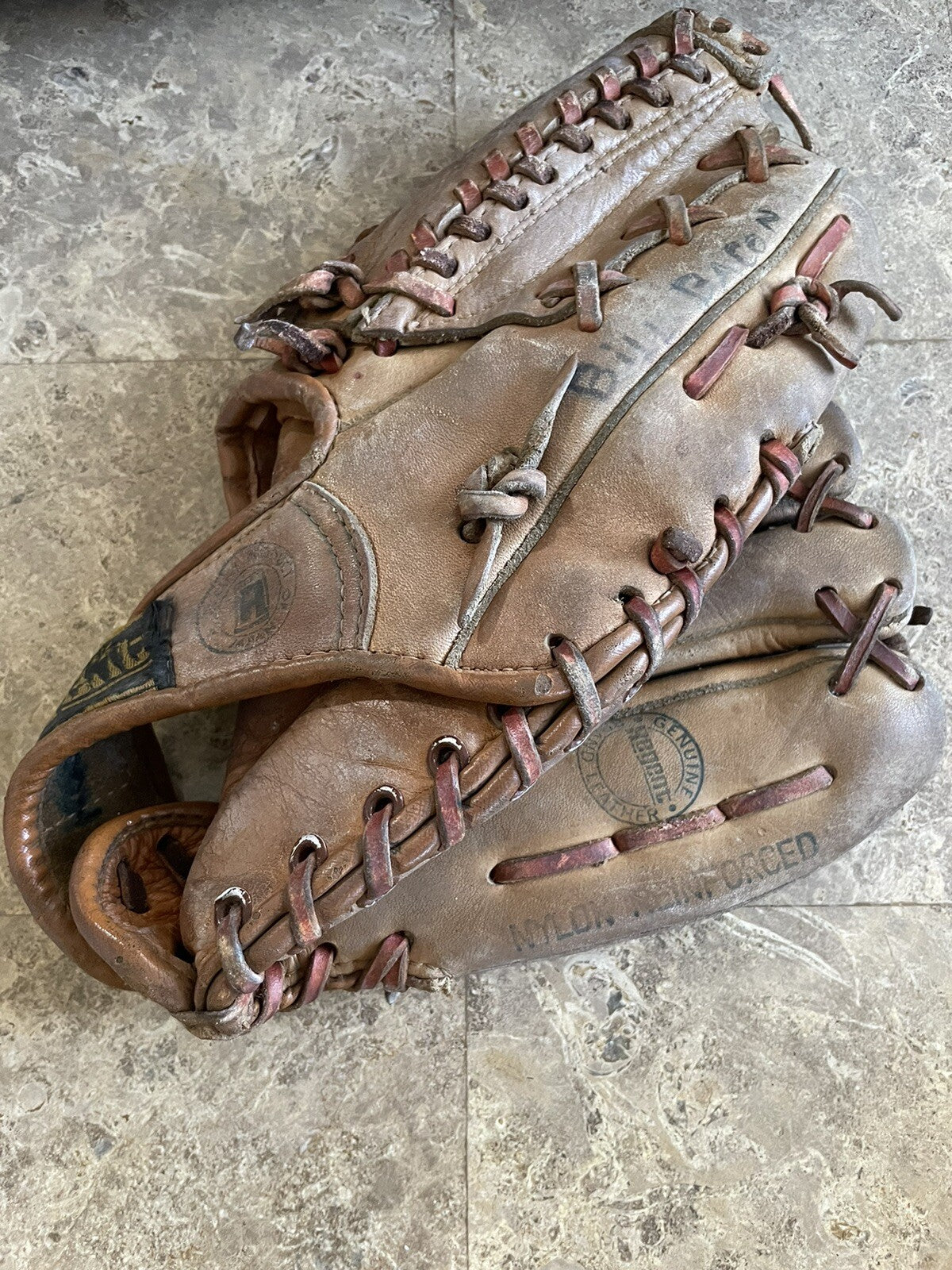 Vintage Baseball Glove Regent 5218 Hi-Flex Genuine Leather 11” Double V