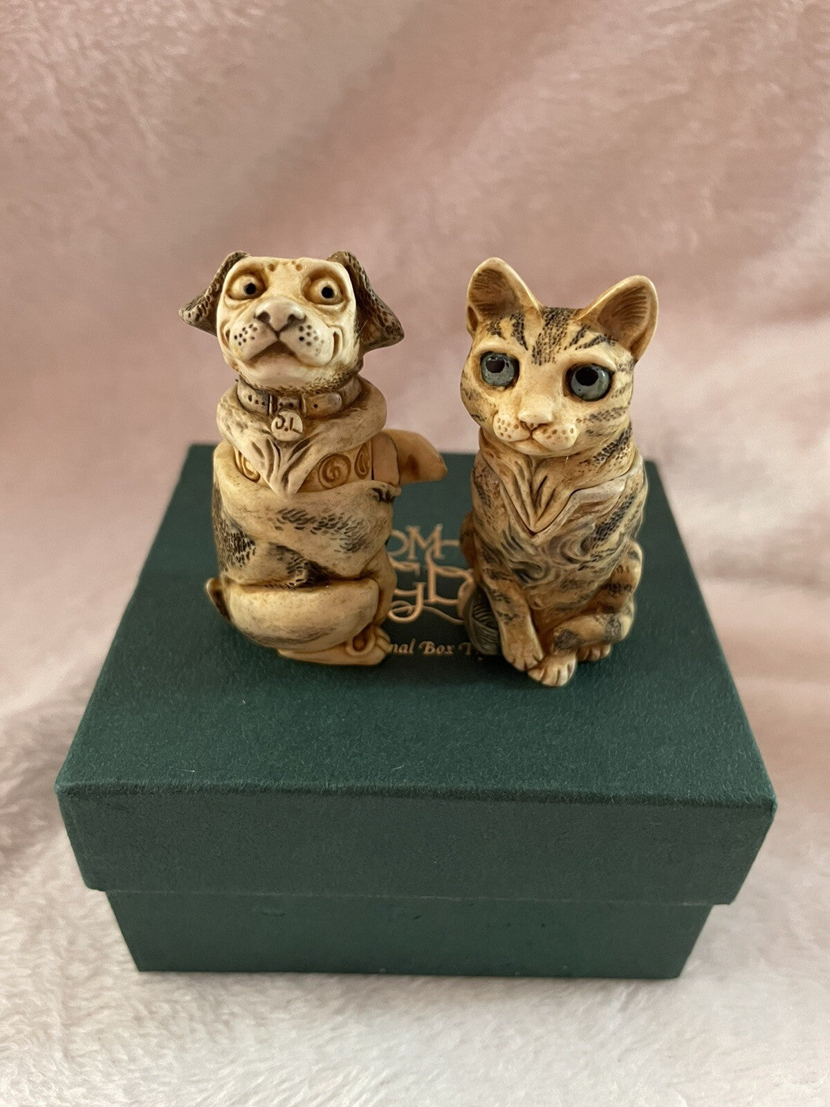 Harmony Kingdom - Pets Parade - Limited Edition