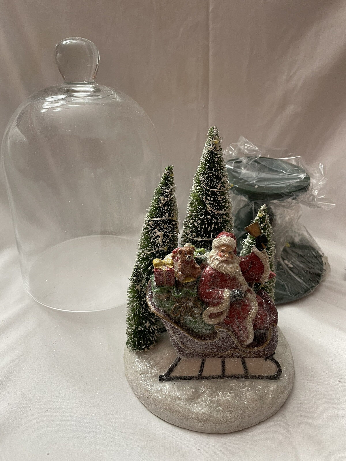 Valerie Parr Hill Holiday Santa & Sleigh Under Glass Christmas NIB
